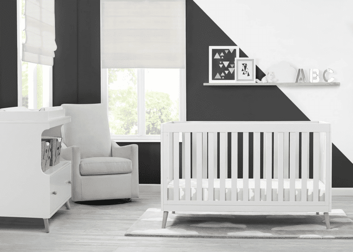 Essex 4-In-1 Convertible Baby Crib, Bianca White with Natural Legs - Image 3