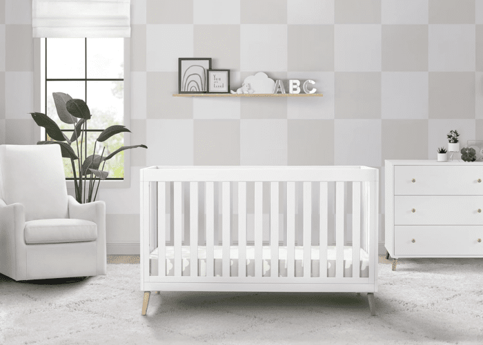 Essex 4-In-1 Convertible Baby Crib, Bianca White with Natural Legs - Image 2