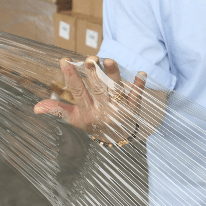 Stretch Film Wrap - Industrial Clear Plastic Stretch Wrap 1000 Feet 80 Gauge 4 Packs with Handle, Pallet Wrap for Packing, Moving Supplies, Packing Wrap Plastic Roll 15 Inches - Image 9