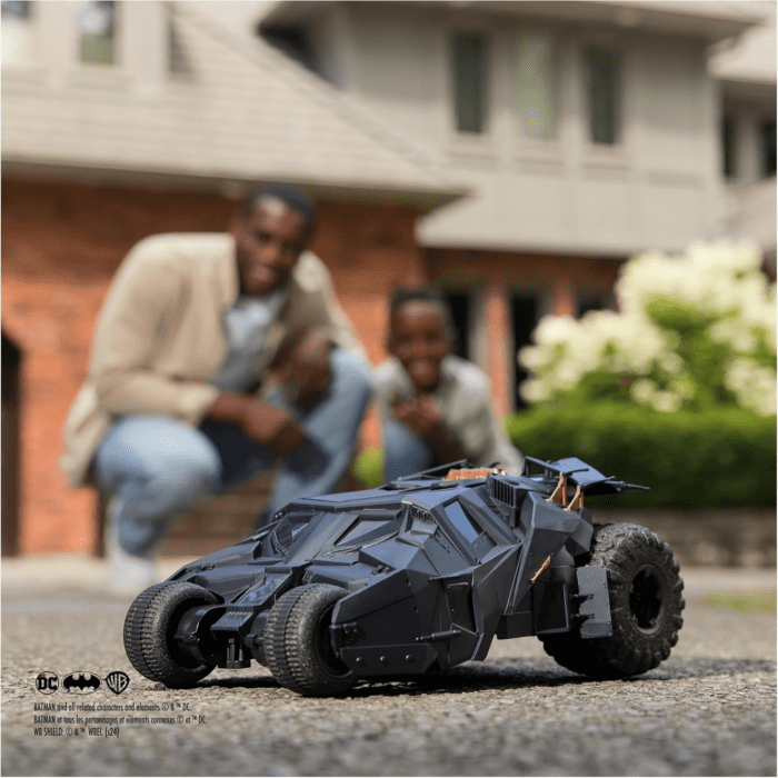 Batman, Official Batmobile Tumbler RC, 1:15 Scale, 85Th Anniversary Dark Knight Trilogy Special Edition Collectible Kids Toys for Boys Ages 4+ - Image 8