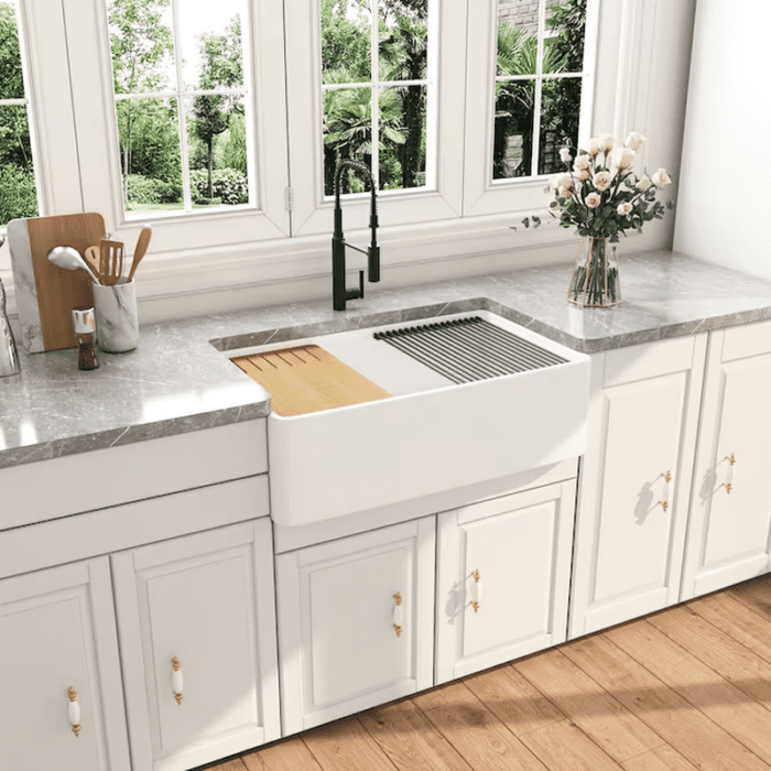 Farmhouse Apron Front 33-In X 20-In White Fireclay Single Bowl Workstation Kitchen Sink - Image 2