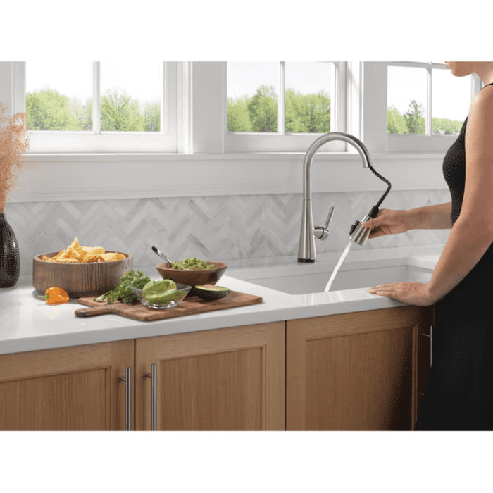 Kylo Touch2O Stainless Steel Single Handle Touch-On Pull-Down Kitchen Faucet with Sprayer (Deck Plate Included) - Image 11