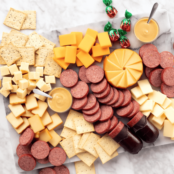 Signature Beef Meat & Cheese Gift Basket (Extra Large) - Food Gift Box | Charcuterie Board Food - Summer Sausage and Cheese | Christmas Gift Basket | Holiday Gift Basket | Housewarming Gift - Image 4