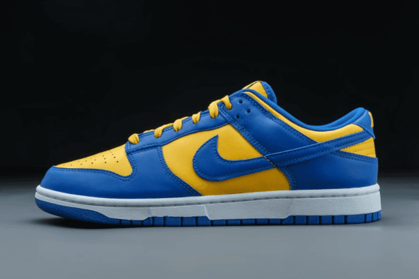 Dunk Low Mens Sneakers - Image 4