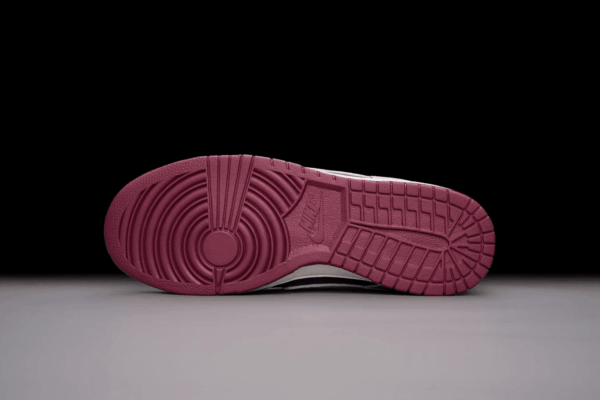Dunk Low Mens Sneakers - Image 6
