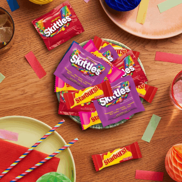 SKITTLES Original, SKITTLES Wild Berry & STARBURST Original and STARBURST Favereds Fun Size -  Assorted Candy Variety Pack - Candy Bulk Individually Wrapped, 20.13Oz - Image 4