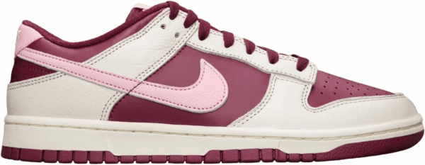 Dunk Low Mens Sneakers