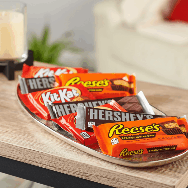 , KIT KAT and REESE'S Assorted Milk Chocolate Candy Variety Box, 27.3 Oz (18 Count) - Image 5