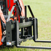 Standard Series Pallet Fork Frame, 48" Pallet Fork Blades, Quick Tach Connection for Skid Steers, Tractors, Rated 4,000 LB, Conus 2 Hay Spear Sleeves Included, 2" Receiver Hitch - Image 3