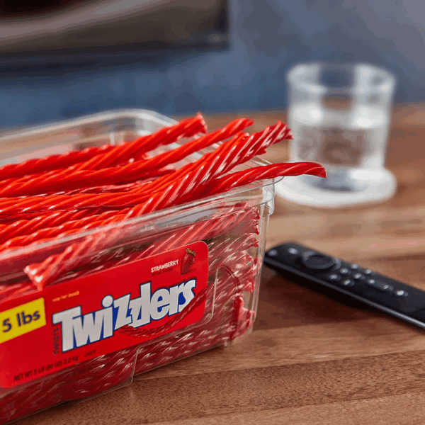 Twists Strawberry Flavored Licorice Style, Low Fat Candy Tub, 5 Lb - Image 6