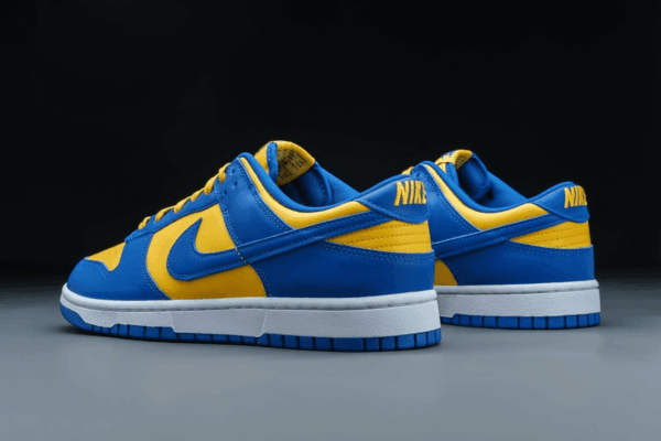 Dunk Low Mens Sneakers - Image 8