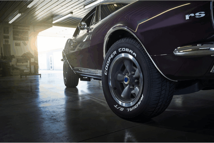 Cobra Radial G/T All-Season P295/50R15 105S Tire - Image 4