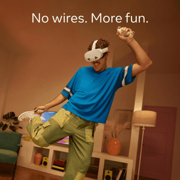 Quest 3S 128GB — Get Batman: Arkham Shadow and a 3-Month Trial of  Quest+ Included — All-In-One Headset - Image 4