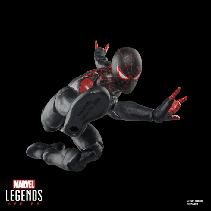Legends Series Ultimate Miles Morales, Spider-Man Comics-Inspired Collectible 6-Inch Scale Action Figure with Character-Sized Comic Accessory - Image 6