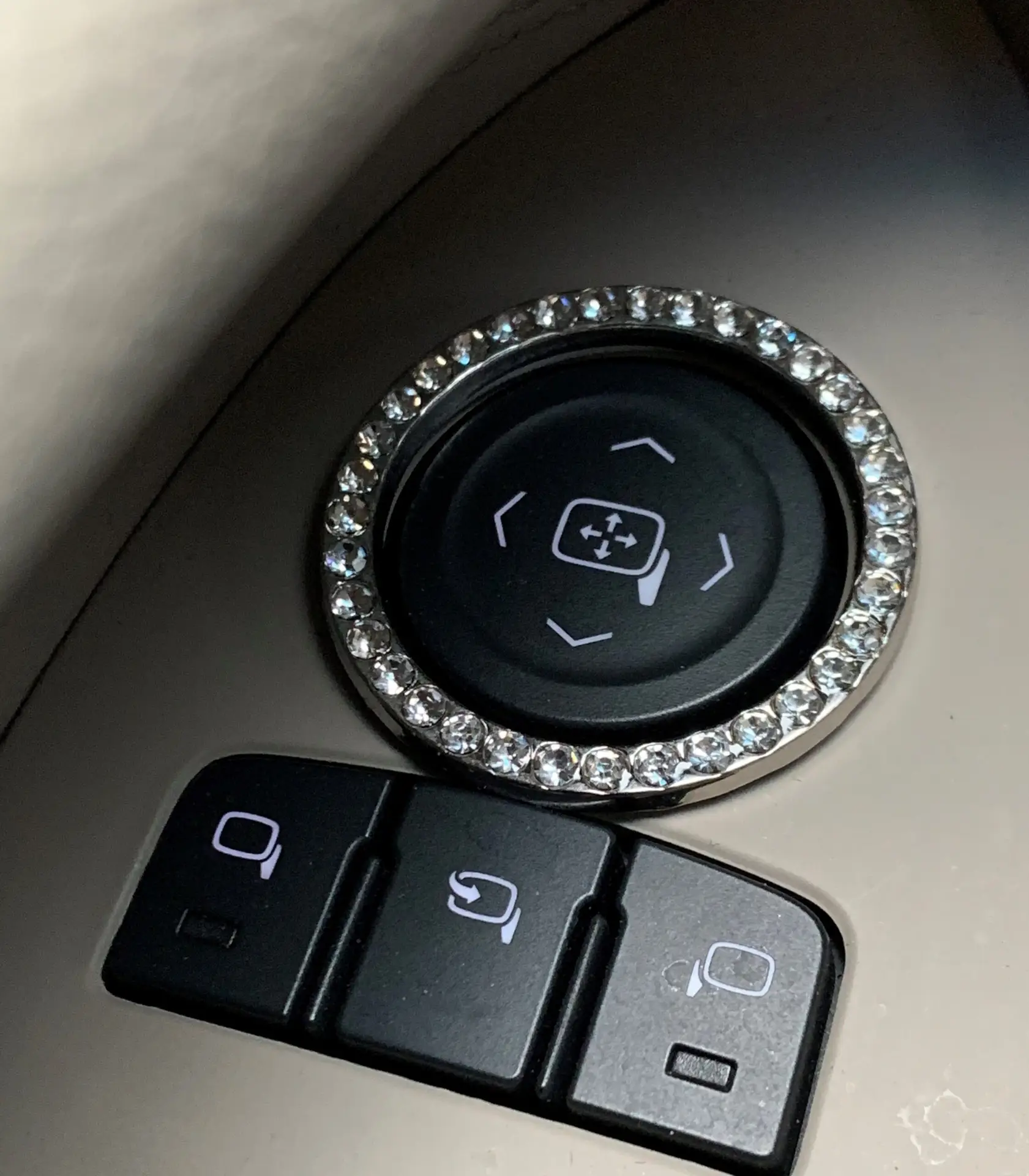 Auto Interior Jewelry Applies to Most Vehicle Interiors - 3 Pack - Image 7