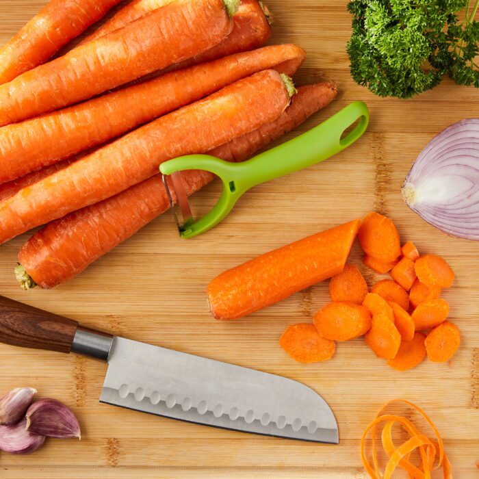 Fresh Whole Carrots, 1 Lb Bag - Image 3