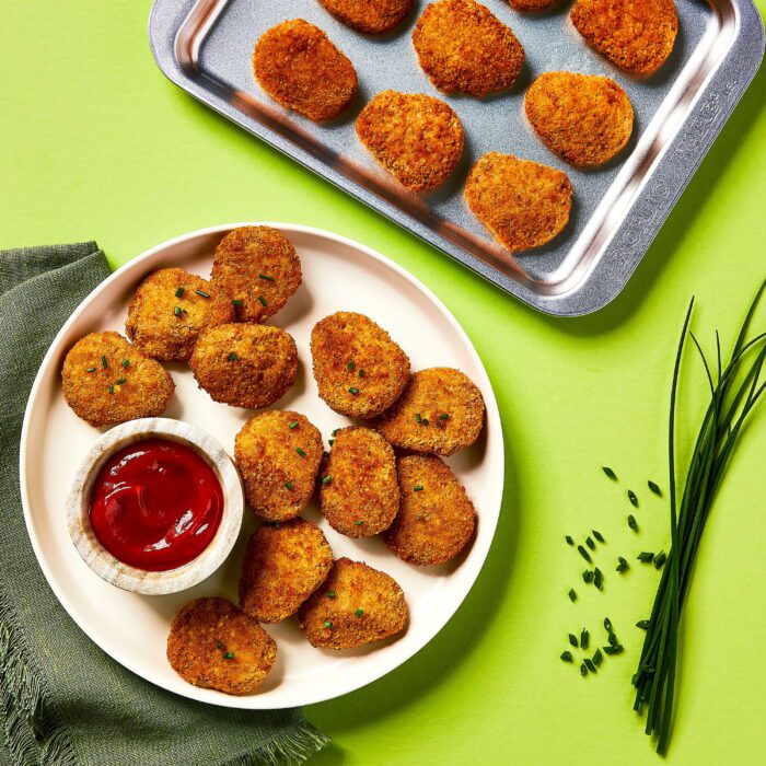 Plant-Based Chick'N Nuggets, 10.5 Oz (Frozen) - Image 2