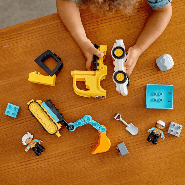 DUPLO Town Truck & Tracked Excavator Construction Vehicle 10931 Toy for Toddlers 2-4 Years Old Girls & Boys, Fine Motor Skills Development and Learning Toy - Image 3
