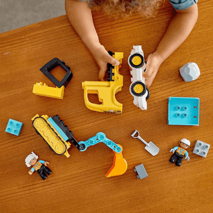 DUPLO Town Truck & Tracked Excavator Construction Vehicle 10931 Toy for Toddlers 2-4 Years Old Girls & Boys, Fine Motor Skills Development and Learning Toy - Image 3