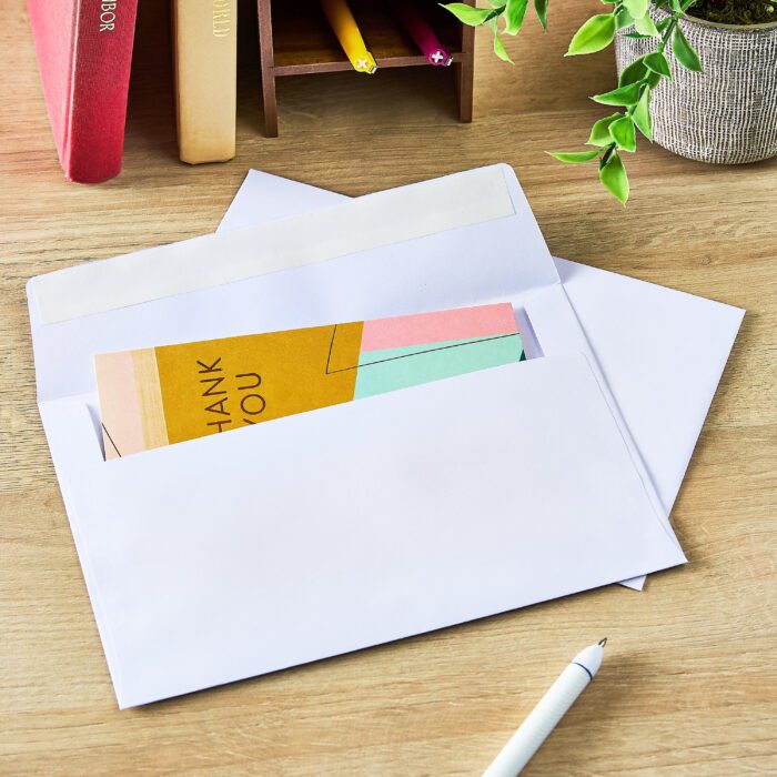 A9 Greeting Peel and Stick Envelopes, White, 5.75 in X 8.75 In, 50 Count - Image 2