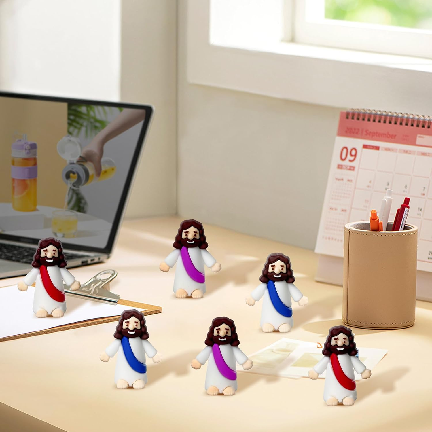 Mini Jesus Figures, Set of 30Pcs Action Figures Little Jesus Figures, Tiny Jesus Figures to Hide and Seek Religious Gifts for Easter Egg Stuffers - Image 2