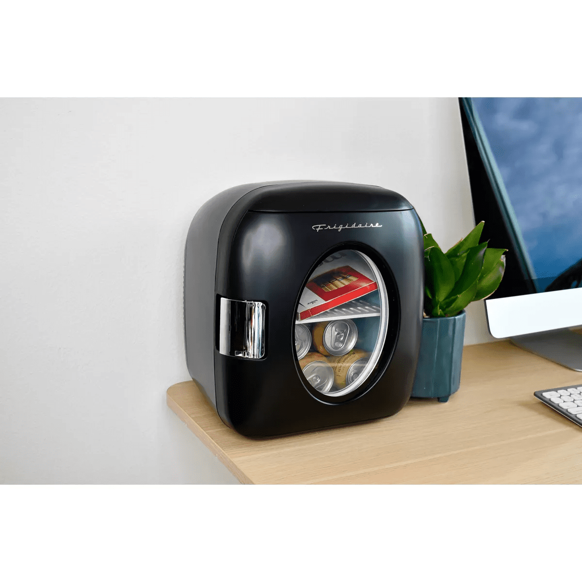 Frigidaire 12 Can Retro Beverage Countertop Mini Refrigerator - Image 5