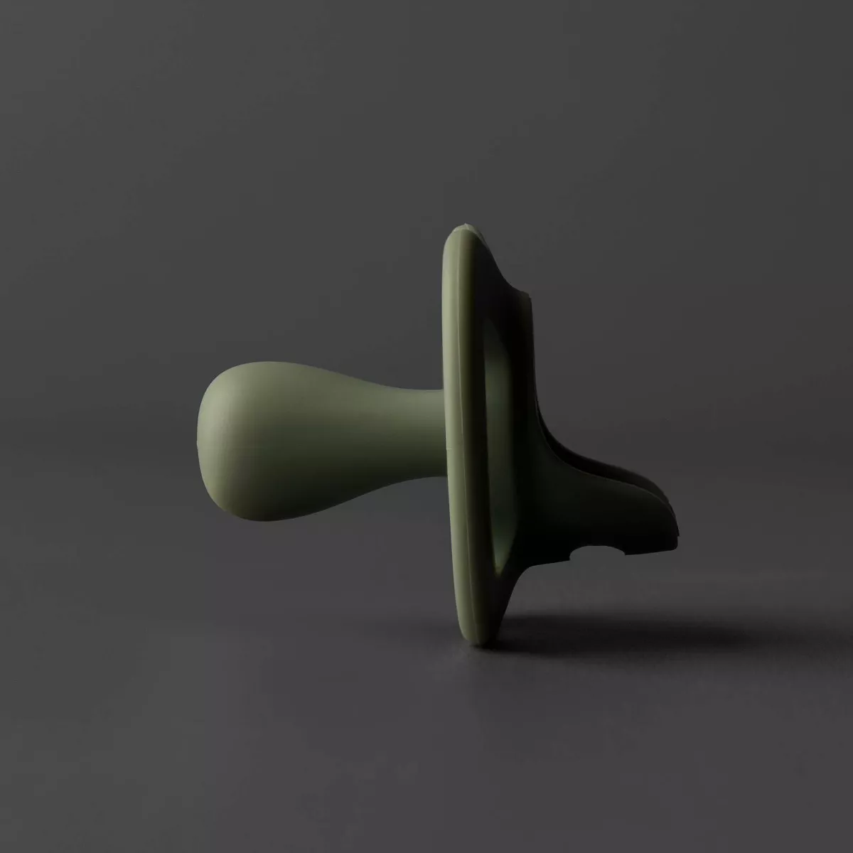 Tommee Tippee Ultralight Stay Put Silicone Pacifier 18-36M - Blue & Green - 2Pk - Image 7