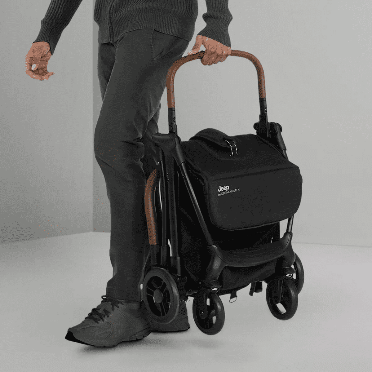 Jeep Altitude Compact Travel Stroller by Delta Children - Image 3