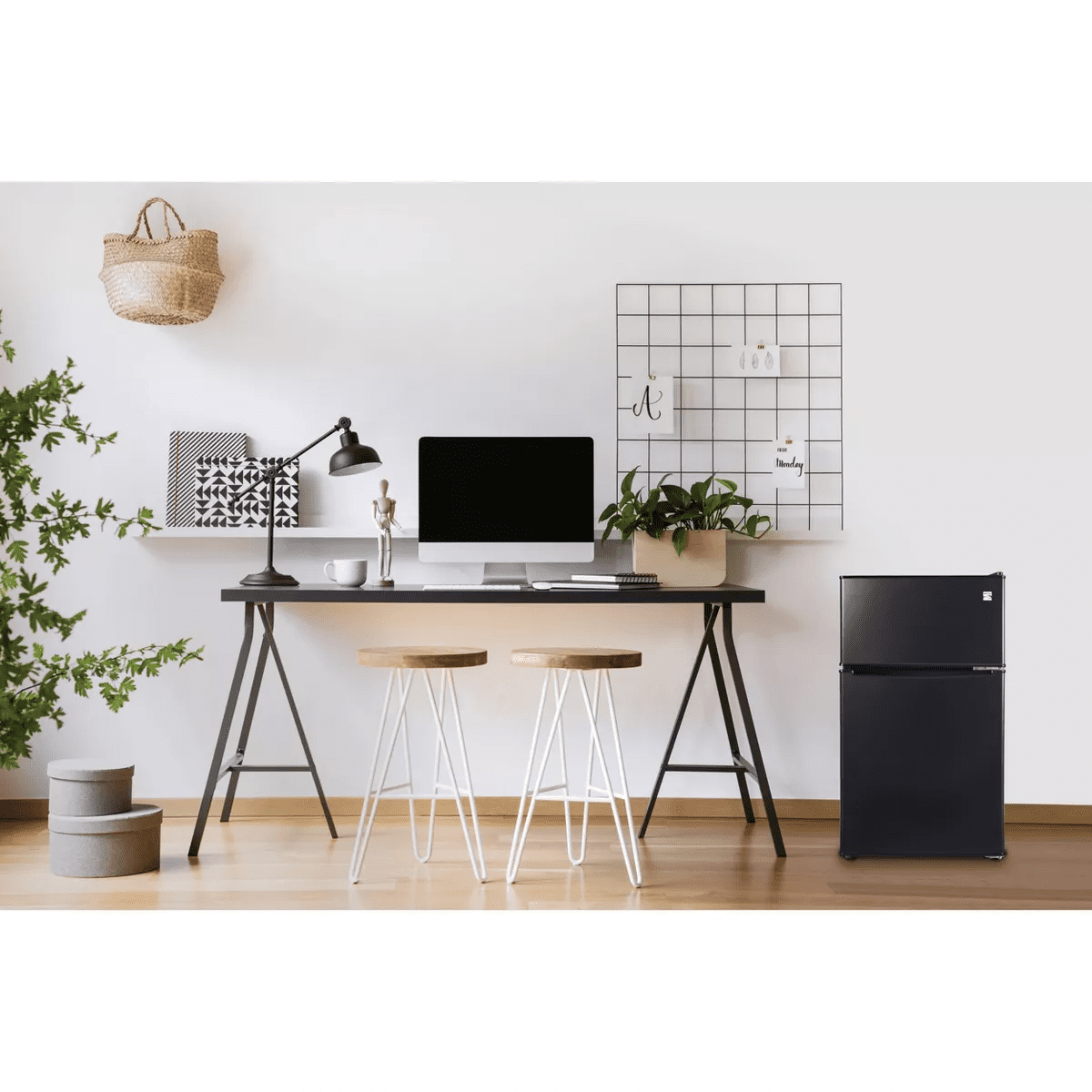 Kenmore 3.1 Cu-Ft Refrigerator - Black: Energy Star Certified, Mini Fridge for Dorm, Manual Defrost, Adjustable Shelves - Image 5