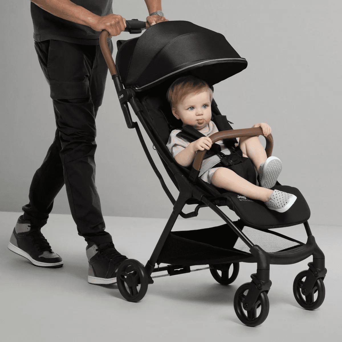 Jeep Altitude Compact Travel Stroller by Delta Children - Image 2