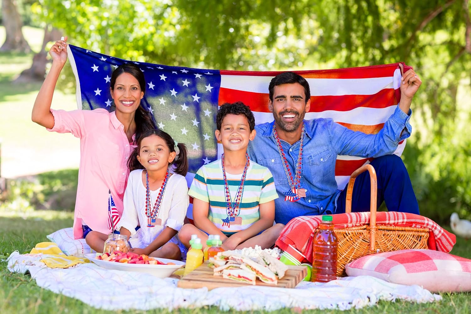 100PCS 4Th of July Accessories Necklaces: Blue White and Red Beads Bulk, Patriotic Party Independence Memorial Day Favors Toys Decorations - Image 3