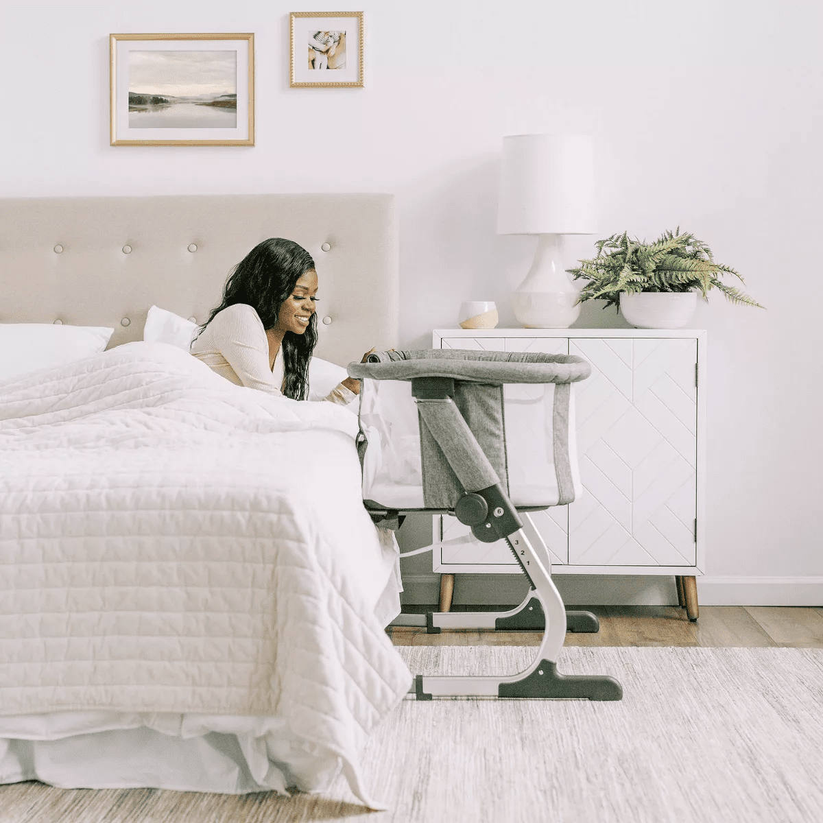 Baby Delight beside Me Dreamer Bassinet and Bedside Sleeper - Image 4