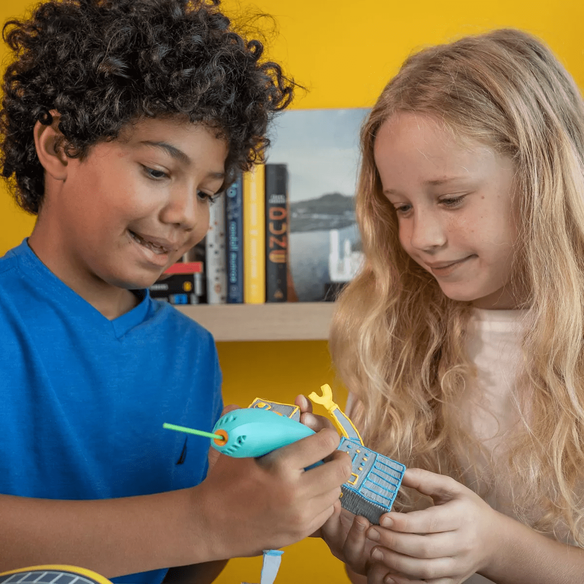 3Doodler Start + Essentials 3D Pen Set for Kids: Craft Activity Kit - Image 2