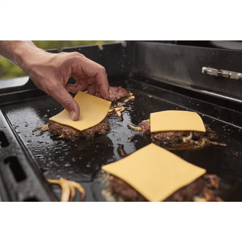 Spirit SB-E-425 4-Burner Natural Gas Grill in Black with Powerful Boost Burners - Image 9