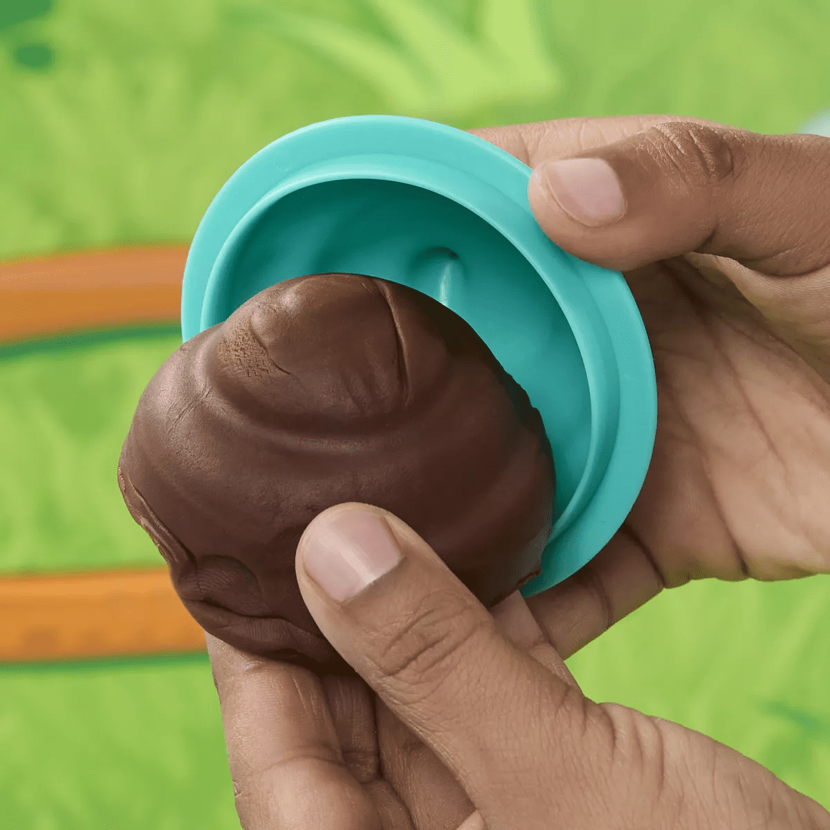 Hasbro Gaming Don'T Step in It! Board Game - Image 6