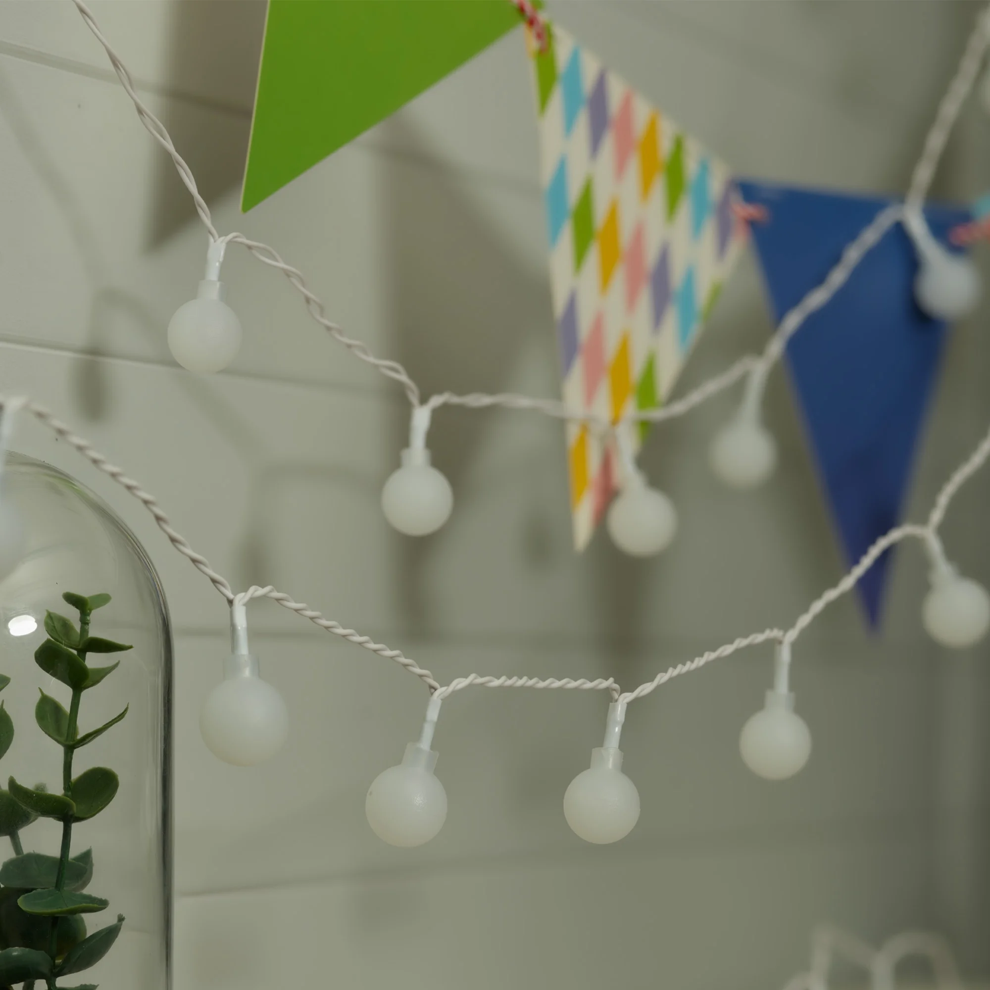 Indoor 50-Count LED Globe Lights, with Frosted White G20 Globes, Ac-Adaptor, 4.5 Volts - Image 5