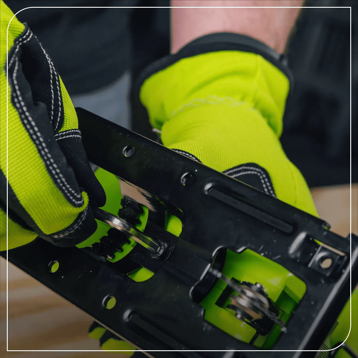 Greenworks POWERALL 24V Cordless Brushless 1'' Jigsaw with 1.5Ah Battery and Charger - Image 7