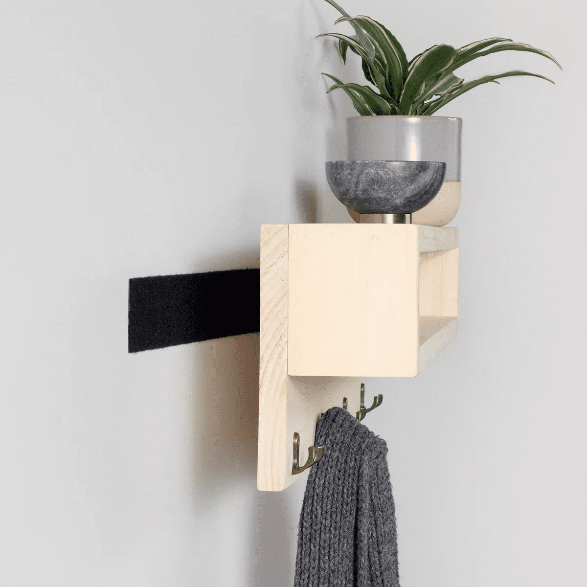 VELCRO 4'X2'' Industrial Strength Tape Indoor and Outdoor Use Superior Holding Power on Smooth Surface Roll Black - Image 2