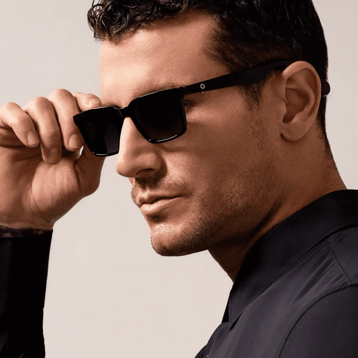 Lucyd Audio Eyewear Darkside Photochromatic V2 Smart Glasses: Bluetooth & Siri Integration - Image 6