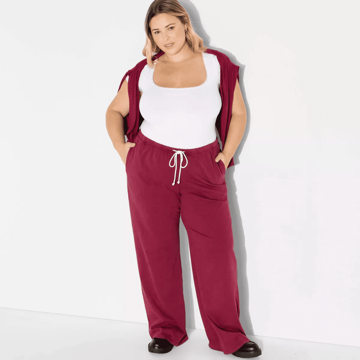 Women'S Mid-Rise Knit Sweatpants - Image 4