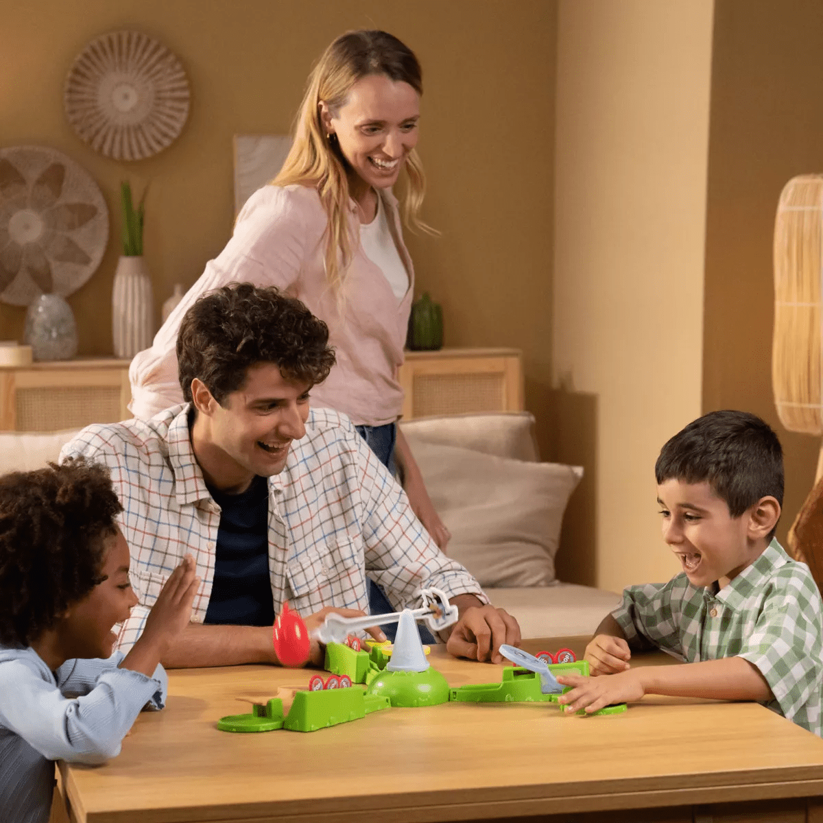 Bluey Keepy Uppy Game: Educational Focus on Motor Skills, Action Board Game, 2-3 Players, Includes Tokens - Image 14