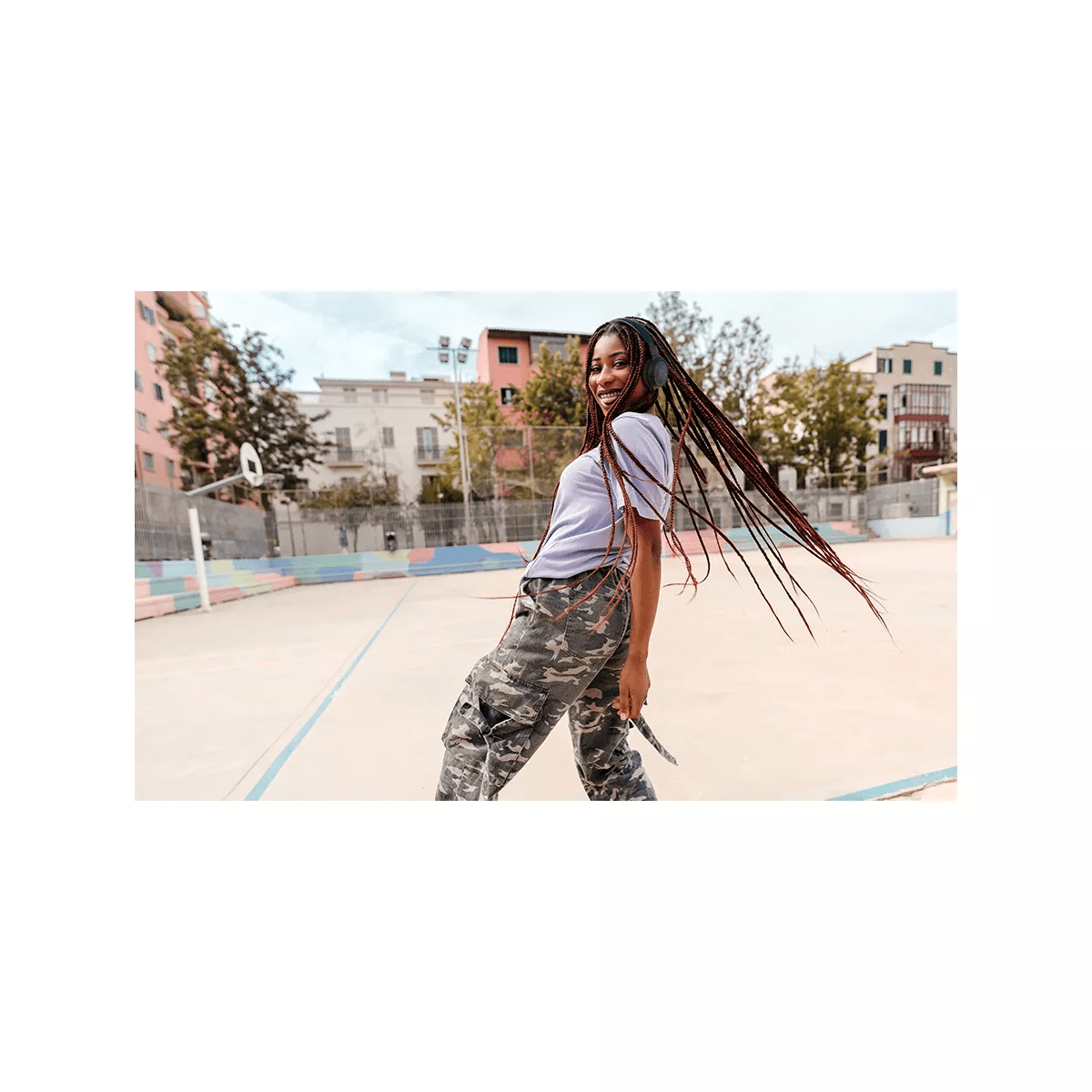 JBL Tune 520BT Bluetooth Wireless On-Ear Headphones - Image 17