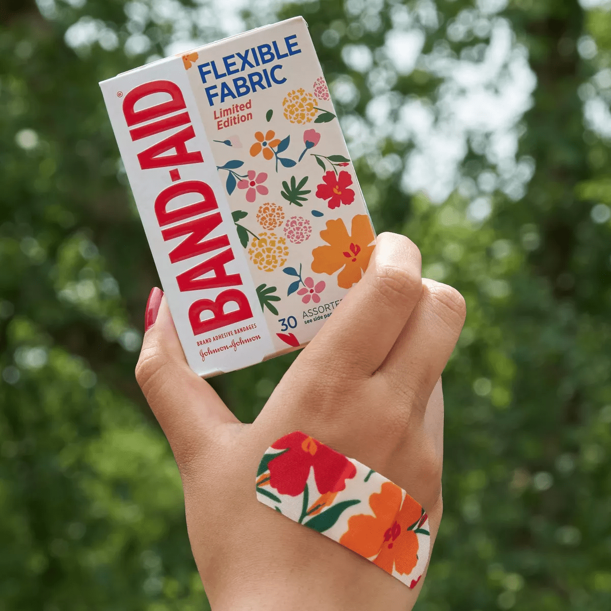 Band-Aid Brand Flexible Fabric Bandages - Wildflower - Assorted Sizes - 30 Ct - Image 9