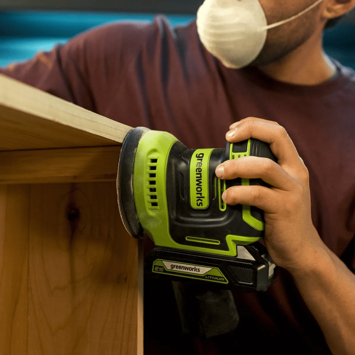 Greenworks POWERALL 24V Cordless 5In Orbital Sander with 2Ah Battery and Charger - Image 2