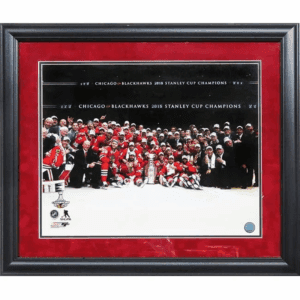 UFRBLA16P400 16 X 20 In. Blackhawks 2015 Team around Cup Framed Photo
