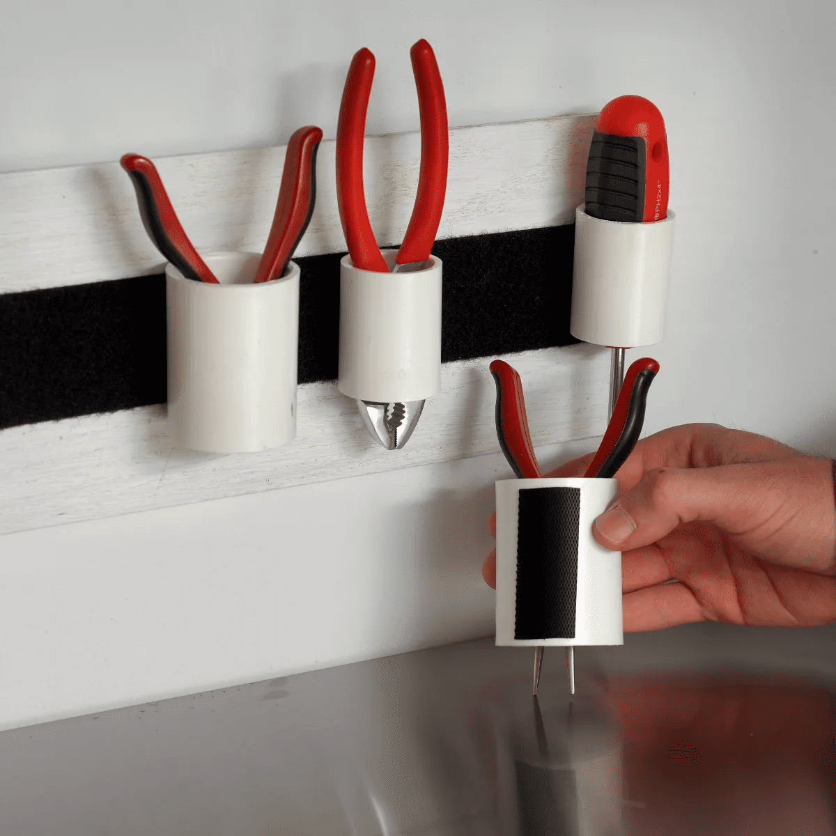 VELCRO 4'X2'' Industrial Strength Tape Indoor and Outdoor Use Superior Holding Power on Smooth Surface Roll Black - Image 7