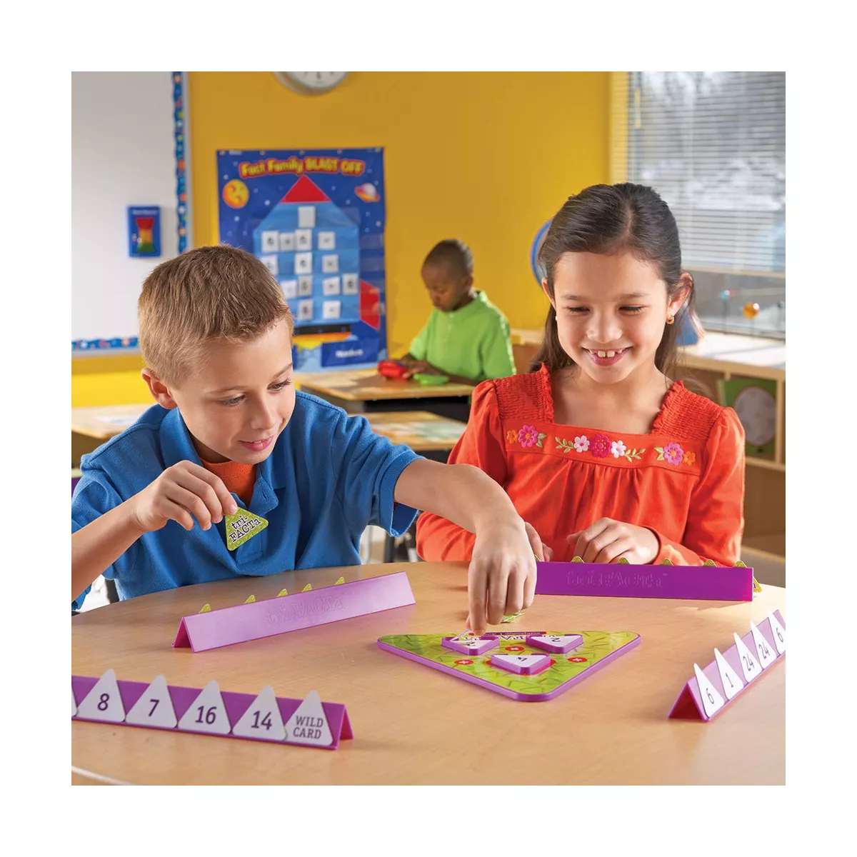Learning Resources Tri-Facta Multiplication & Division Game - Image 4