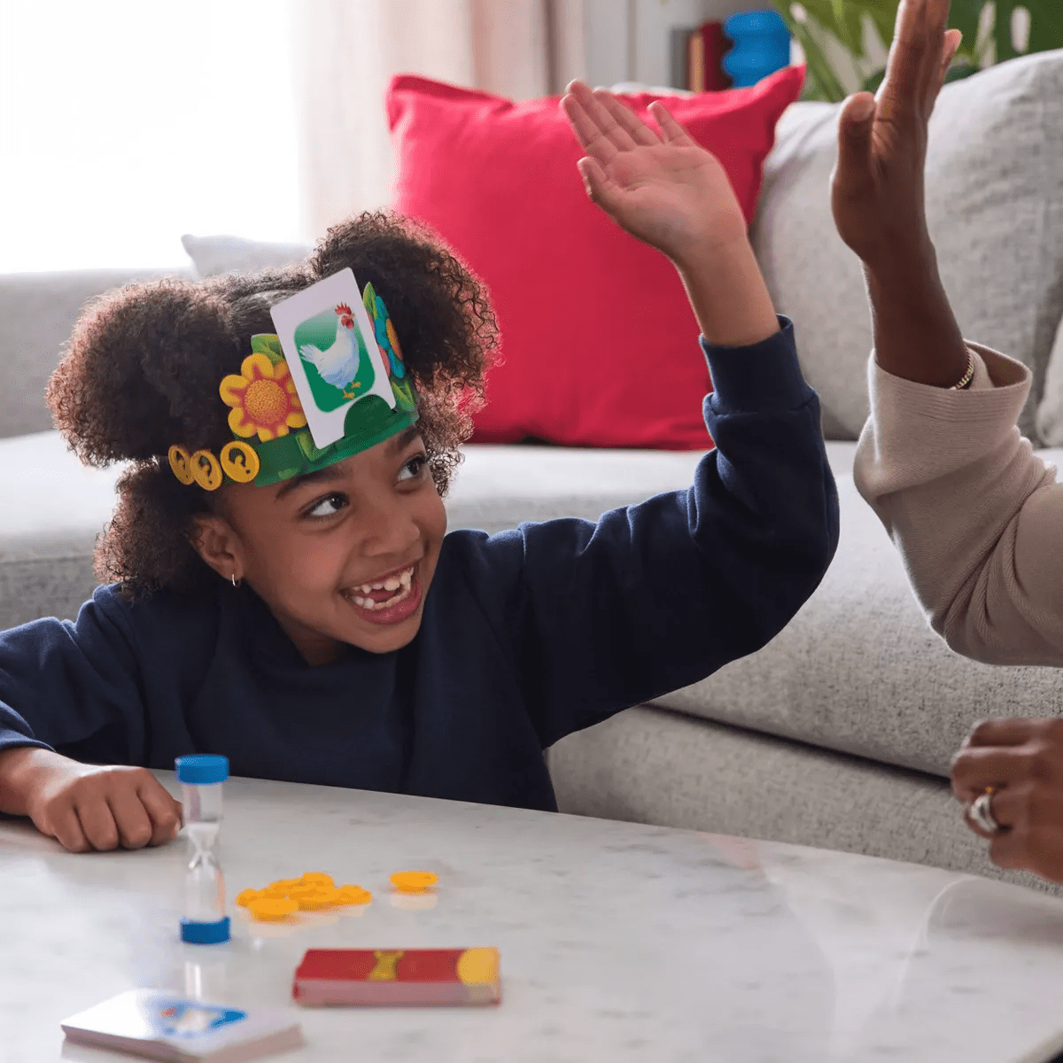 Hedbanz 2Nd Edition Picture Guessing Board Game - Image 9