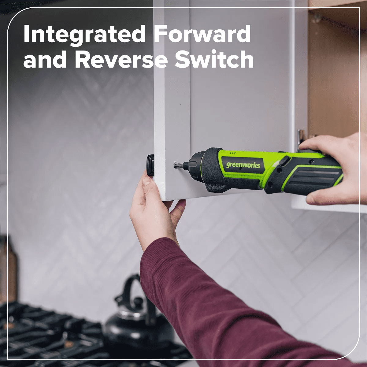 Greenworks 8V Screwdriver with 2 Bits - Image 3