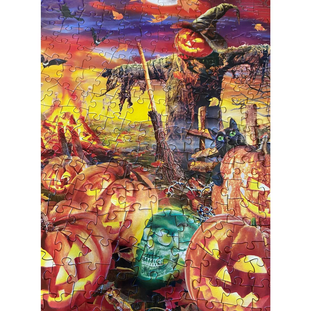 Masterpieces 500 Piece Glow in the Dark Halloween Puzzle - All Hallows Eve - Image 7